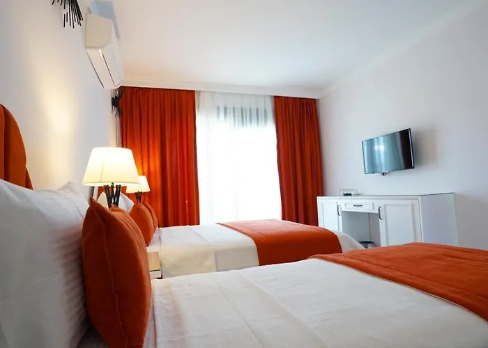 Hotel Cunda Garden *